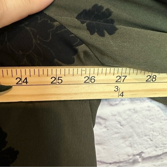 Apt 9 Floral Green Bell Sleeve Flowy Blouse Top Size 3X - Picture 8 of 9